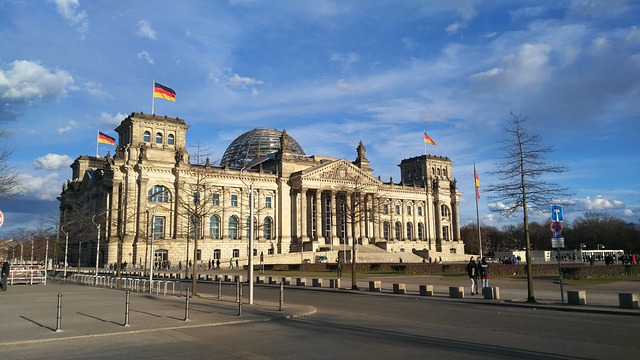 Das Gebaude des Deutschen Bundestags in Berlin  